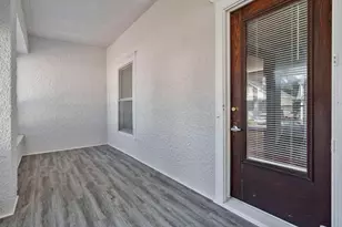 103 E Roosevelt St, Freeport, IL 61032 - Photo 10