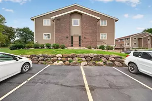 1623 McKenna Blvd, Madison, WI 53711 - Photo 2