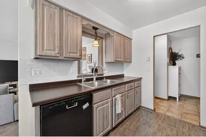 1623 McKenna Boulevard, Madison, WI 53711 - Photo 10