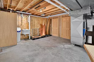 6 Fredericksburg Ct, Madison, WI 53718 - Photo 40