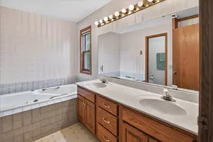 6 Fredericksburg Ct, Madison, WI 53718 - Photo 20