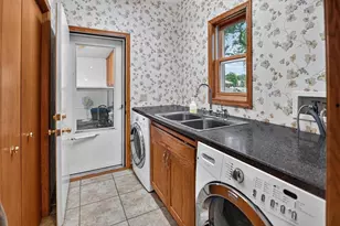 6 Fredericksburg Ct, Madison, WI 53718 - Photo 6