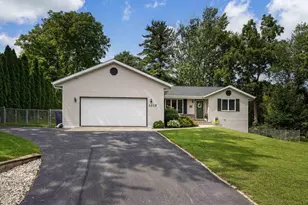 1015 N Willard Ave, Janesville, WI 53545 - Photo 1