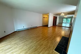3120 Creekview Dr, Middleton, WI 53572 - Photo 8