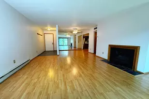 3120 Creekview Dr, Middleton, WI 53572 - Photo 2