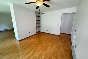 3120 Creekview Dr, Middleton, WI 53572 - Photo 10