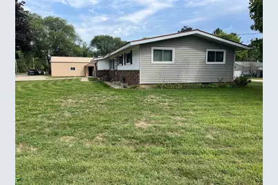 601 Clyde Street, Avoca, WI 53506 - Photo 2