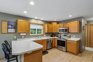 10 Black Stone Cir, Madison, WI 53719 - Photo 20