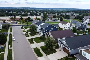 723 Schubert St, Verona, WI 53593 - Photo 34