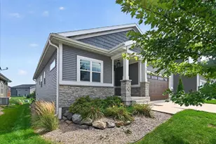 723 Schubert St, Verona, WI 53593 - Photo 2