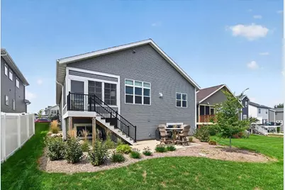 723 Schubert Street, Verona, WI 53593 - Photo 4