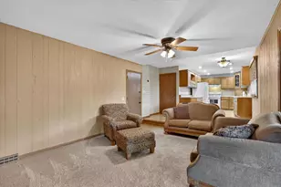 2140 N Polzin Rd, Janesville, WI 53548 - Photo 14