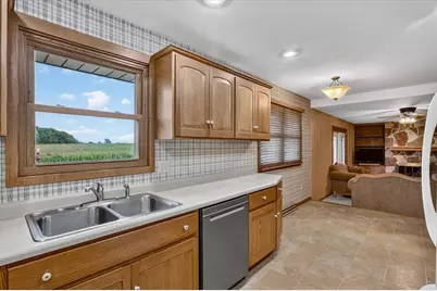 2140 N Polzin Road, Janesville, WI 53548 - Photo 8