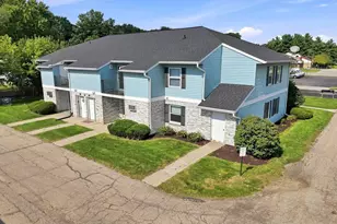 601 E Oak St, Cottage Grove, WI 53527 - Photo 2