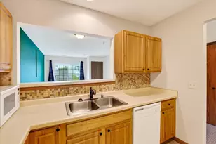 2320 Jackson St, Stoughton, WI 53589 - Photo 4