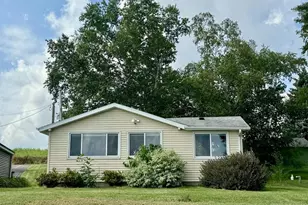 N9384 Idle Hour Dr, Randolph, WI 53956 - Photo 6