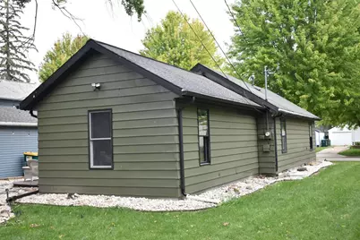 300 E 10th Street, Fond du Lac, WI 54935 - Photo 30