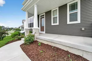 9720 Winter Basil Dr, Madison, WI 53593 - Photo 4