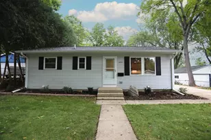 4222 School Rd, Madison, WI 53704 - Photo 2