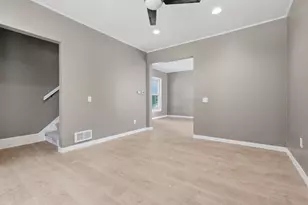 1151 Jenifer St, Madison, WI 53703 - Photo 10