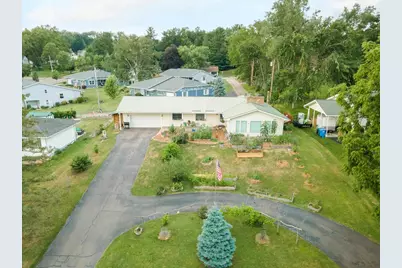 313 13th Street, Baraboo, WI 53913 - Photo 2