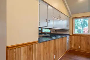 313 13th St, Baraboo, WI 53913 - Photo 16