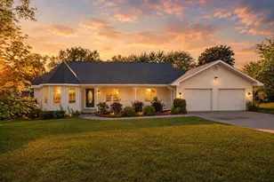 820 River St, Portage, WI 53901 - Photo 1