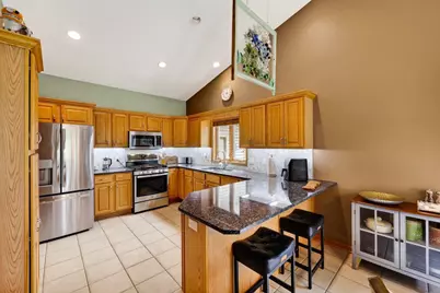 647 Grandview Drive, Sun Prairie, WI 53590 - Photo 10