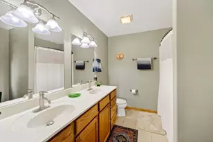 647 Grandview Dr, Sun Prairie, WI 53590 - Photo 36