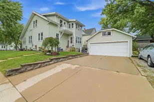 401 York St, Beaver Dam, WI 53916 - Photo 4