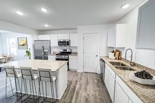 288 Tyler St, Belleville, WI 53716 - Photo 4