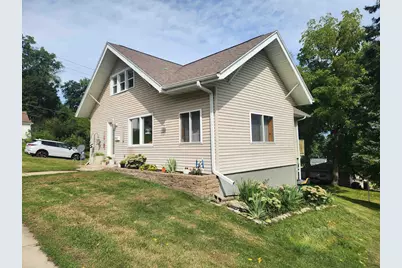 216 Nassau Street, Elroy, WI 53929 - Photo 2