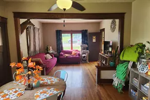 216 Nassau St, Elroy, WI 53929 - Photo 10