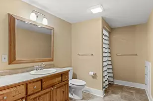 608 Bascom Hill Dr, Baraboo, WI 53913 - Photo 52