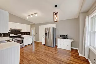 9 Sedona Ct, Madison, WI 53719 - Photo 12