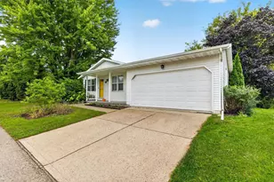 9 Sedona Ct, Madison, WI 53719 - Photo 2