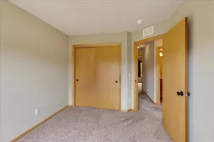 6909 Country Ln, Madison, WI 53719 - Photo 36