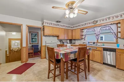 253 S Madison Street, Waupun, WI 53963 - Photo 2