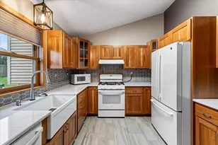 3522 Field Crest Way, Madison, WI 53719 - Photo 4