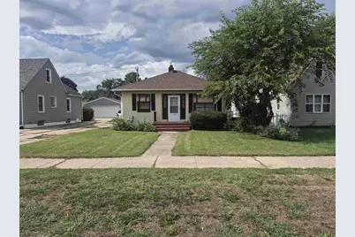 1338 Center Avenue, Janesville, WI 53546 - Photo 1