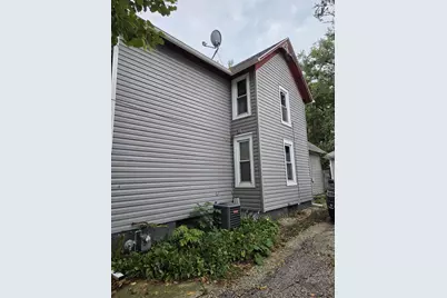 418 S Academy Street, Janesville, WI 53548 - Photo 2