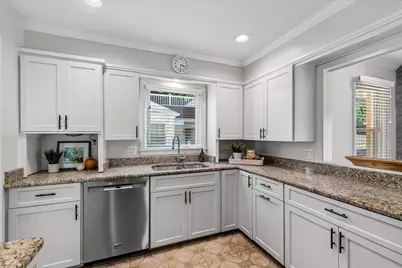 2511 N 91st Street, Wauwatosa, WI 53226 - Photo 8