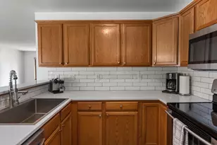 438 Cherry Hill Dr, Madison, WI 53717 - Photo 10