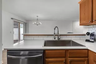 438 Cherry Hill Dr, Madison, WI 53717 - Photo 12
