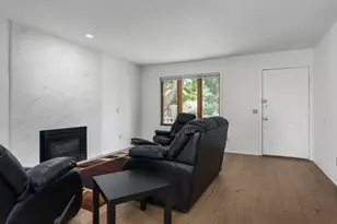 438 Cherry Hill Dr, Madison, WI 53717 - Photo 4