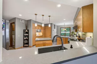 4001 Monona Dr, Monona, WI 53716 - Photo 44