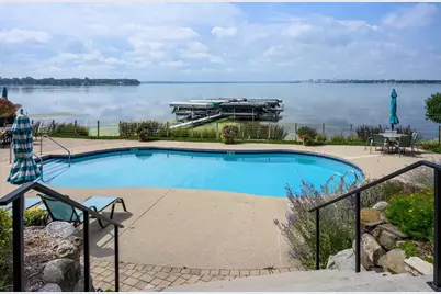 4001 Monona Drive #201, Monona, WI 53716 - Photo 4