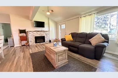 3816 E Creek Road, Beloit, WI 53511 - Photo 2