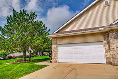 604 Springbrook Circle, DeForest, WI 53532 - Photo 4