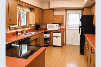 25 Larkin Street, Madison, WI 53705 - Photo 12